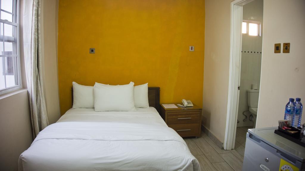 Tropical Enclave Hotel Akra Dış mekan fotoğraf