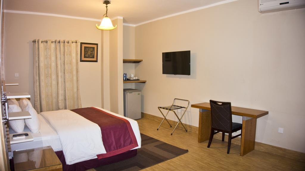Tropical Enclave Hotel Akra Dış mekan fotoğraf