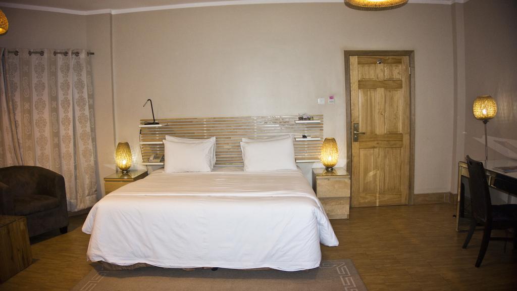 Tropical Enclave Hotel Akra Dış mekan fotoğraf