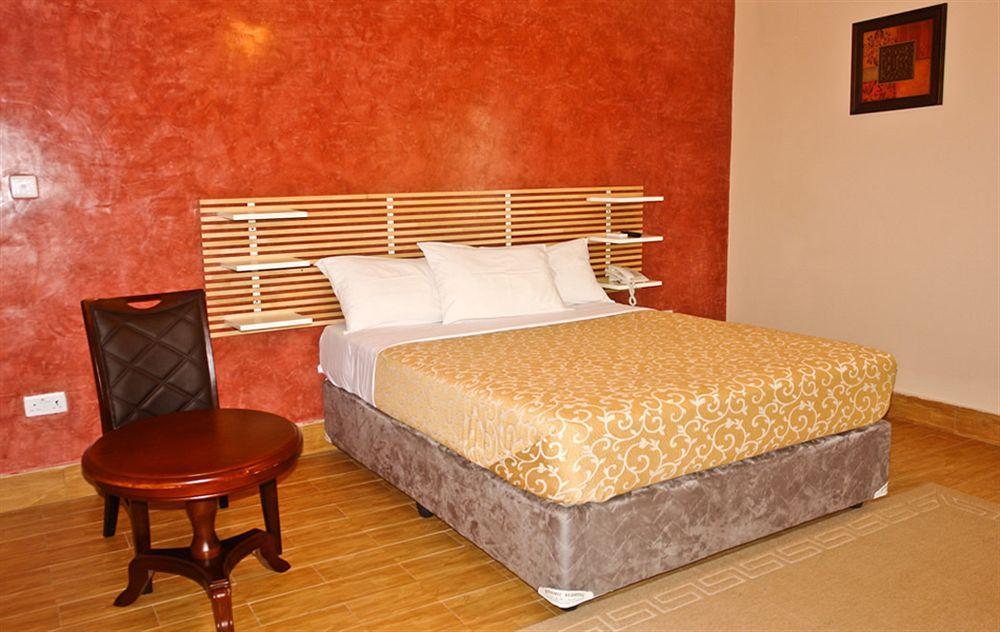 Tropical Enclave Hotel Akra Dış mekan fotoğraf