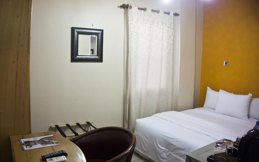 Tropical Enclave Hotel Akra Dış mekan fotoğraf