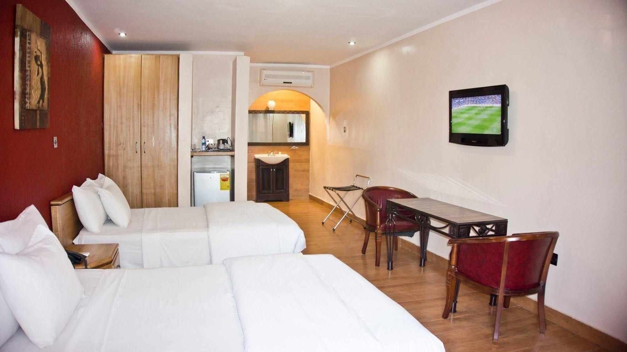 Tropical Enclave Hotel Akra Dış mekan fotoğraf