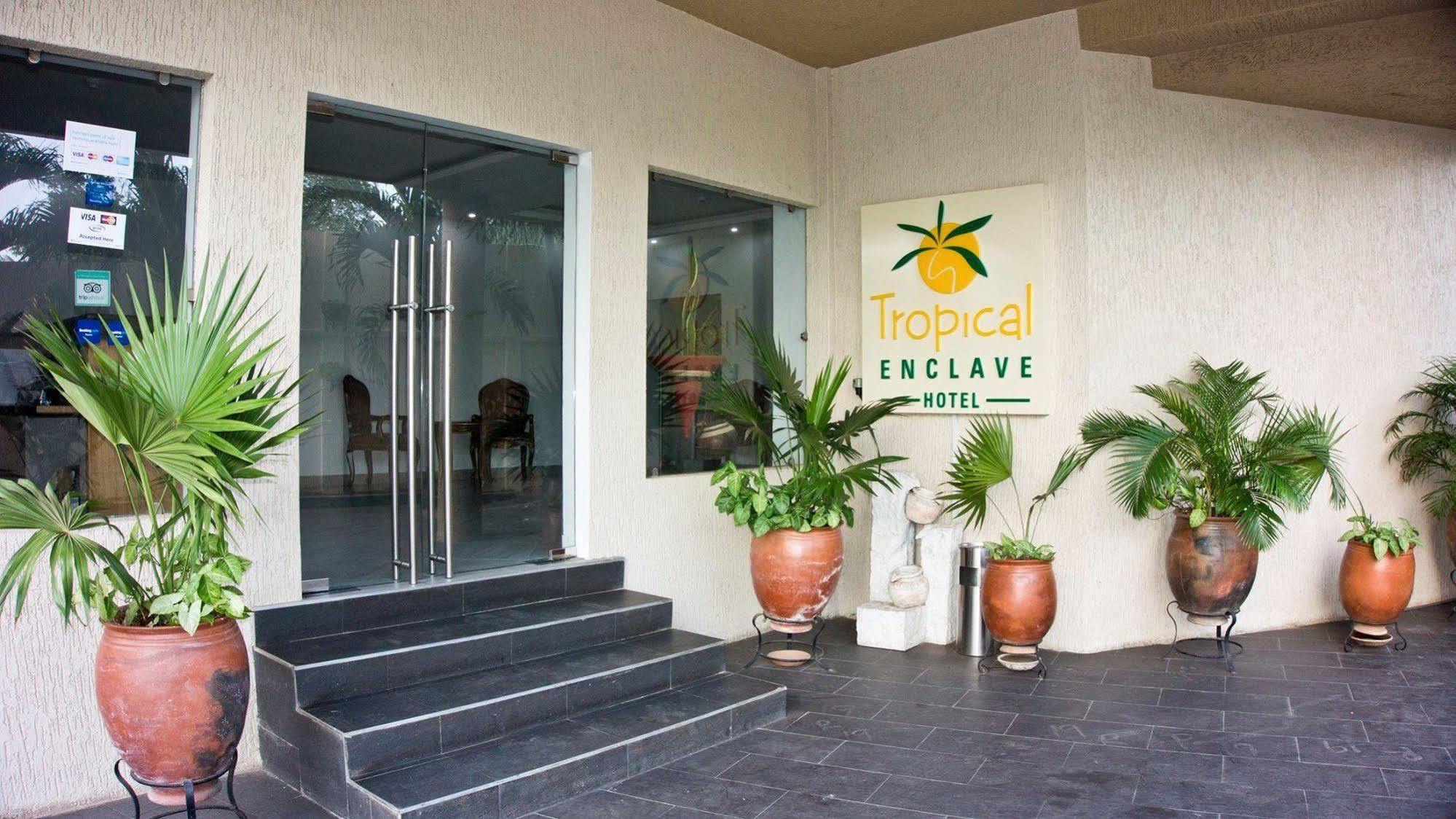 Tropical Enclave Hotel Akra Dış mekan fotoğraf